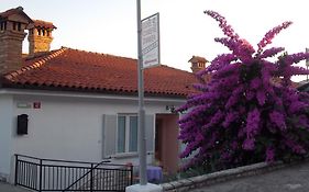 Apartments & Rooms Karmen